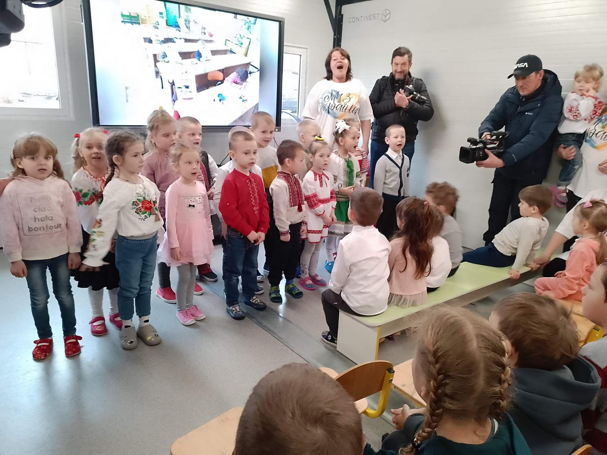 Під Києвом відкрили модульний дитячий садочок: ось як він виглядає