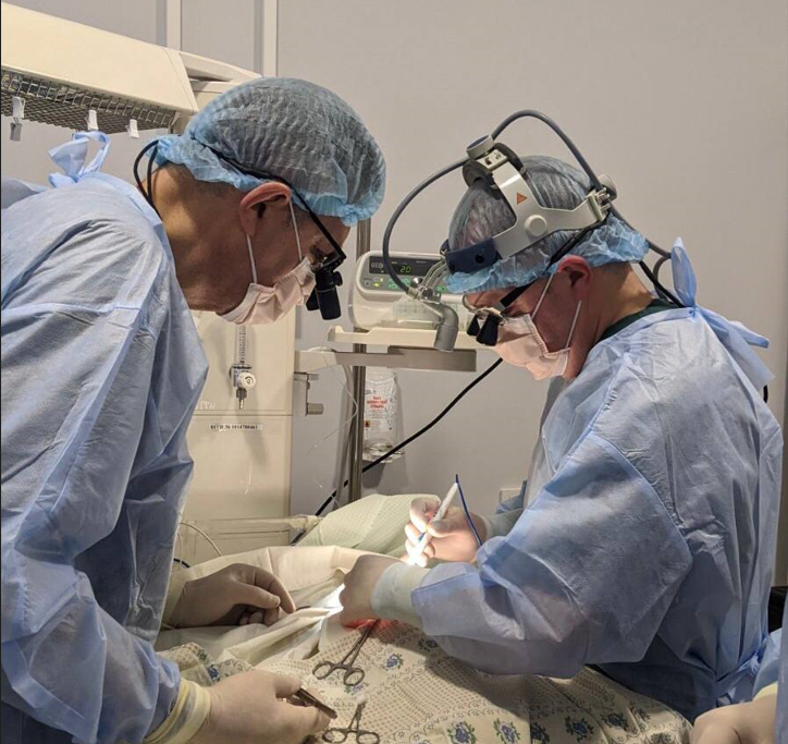 В Ровно новорожденному ребенку сделали операцию на сердце: девочка весила всего 800 граммов (фото)