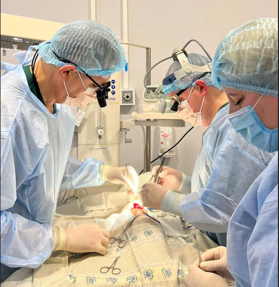 В Ровно новорожденному ребенку сделали операцию на сердце: девочка весила всего 800 граммов (фото)