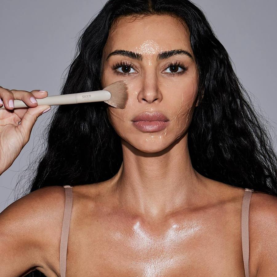 42-летняя Ким Кардашьян рассказала, что добавляет в крем для сохранения молодости кожи