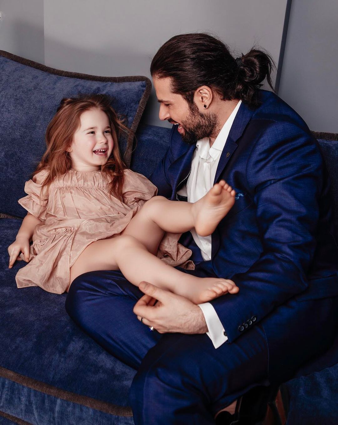 Не только Могилевская. Украинские звезды, которые стали мамами после 40-ка