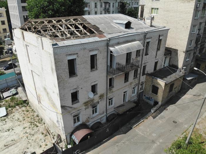 В Киеве сносят здание ХІХ века со статусом памятника архитектуры: что известно