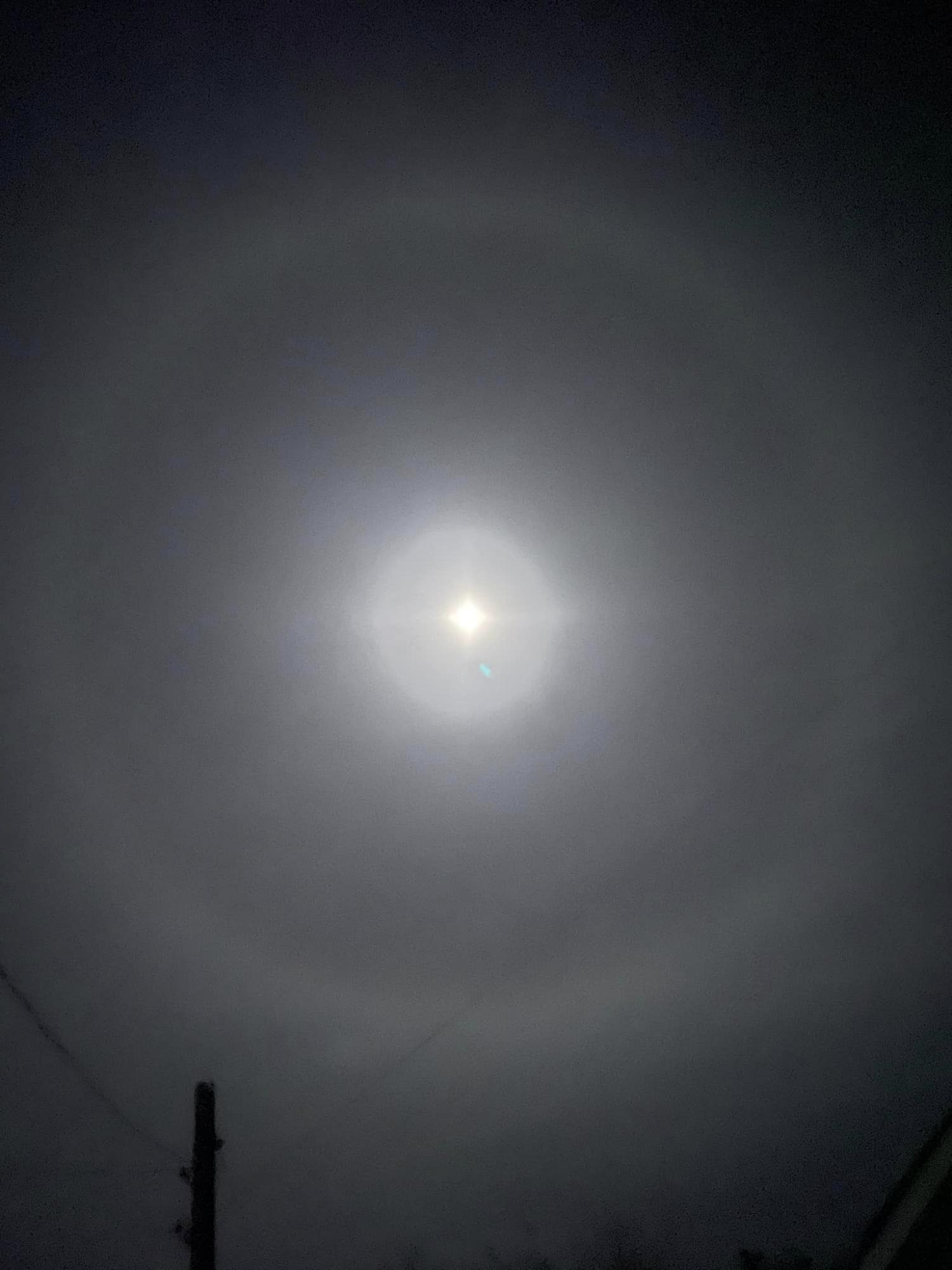 Кияни спостерігали унікальне атмосферне явище: що воно означає (фото)