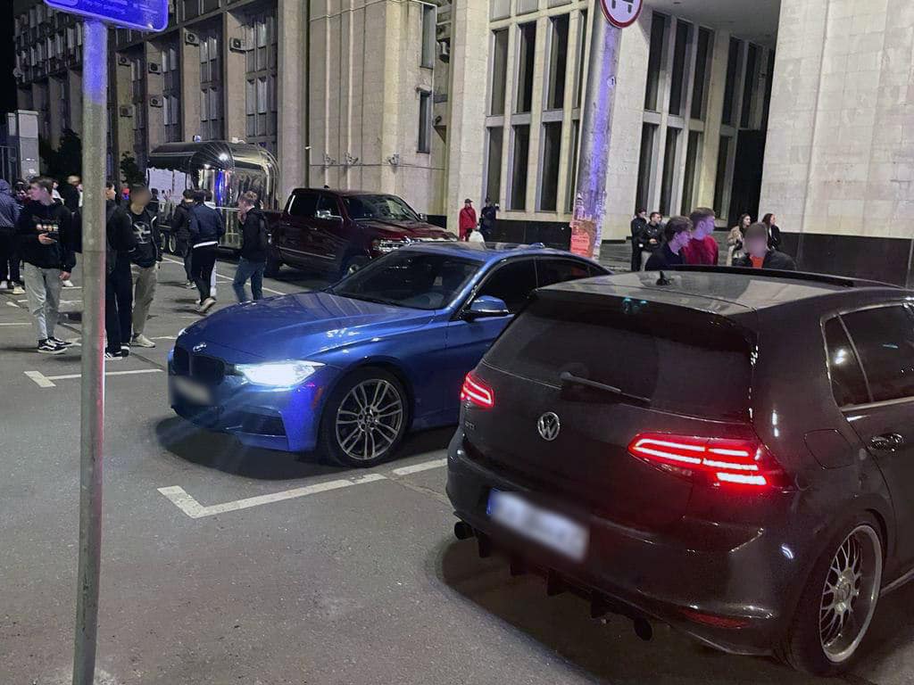 В Киеве повестки раздали на ночном собрании дрифтеров: &quot;пригласили&quot; форсажников в военкомат