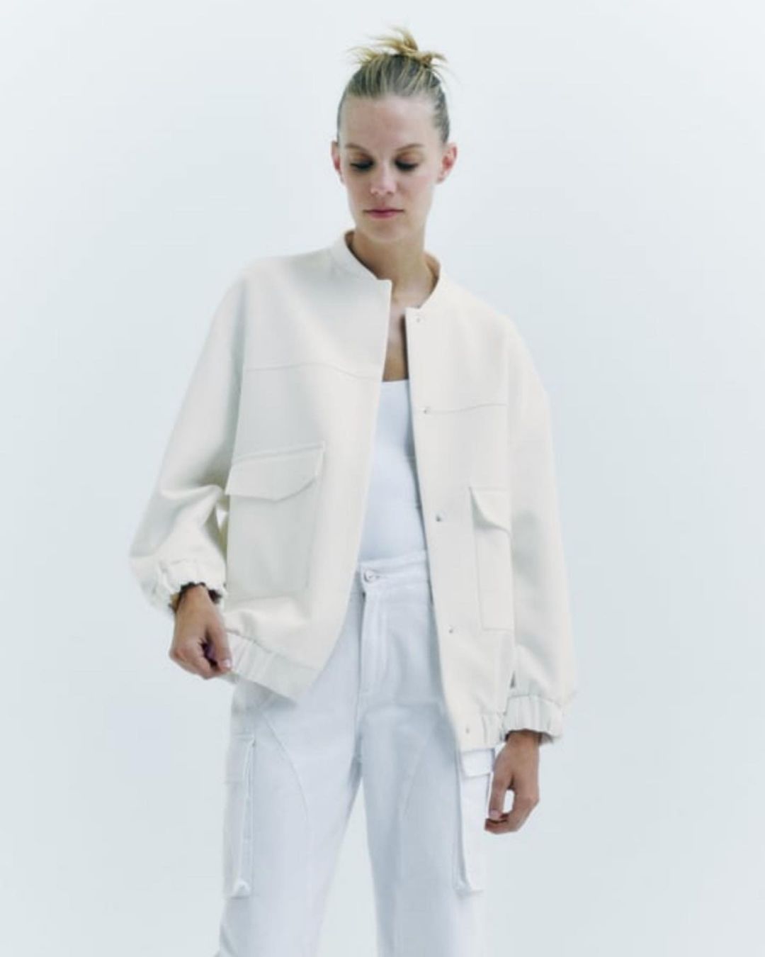 Хітова весняно-літня куртка, яка має бути у вашому гардеробі: фотоприклади