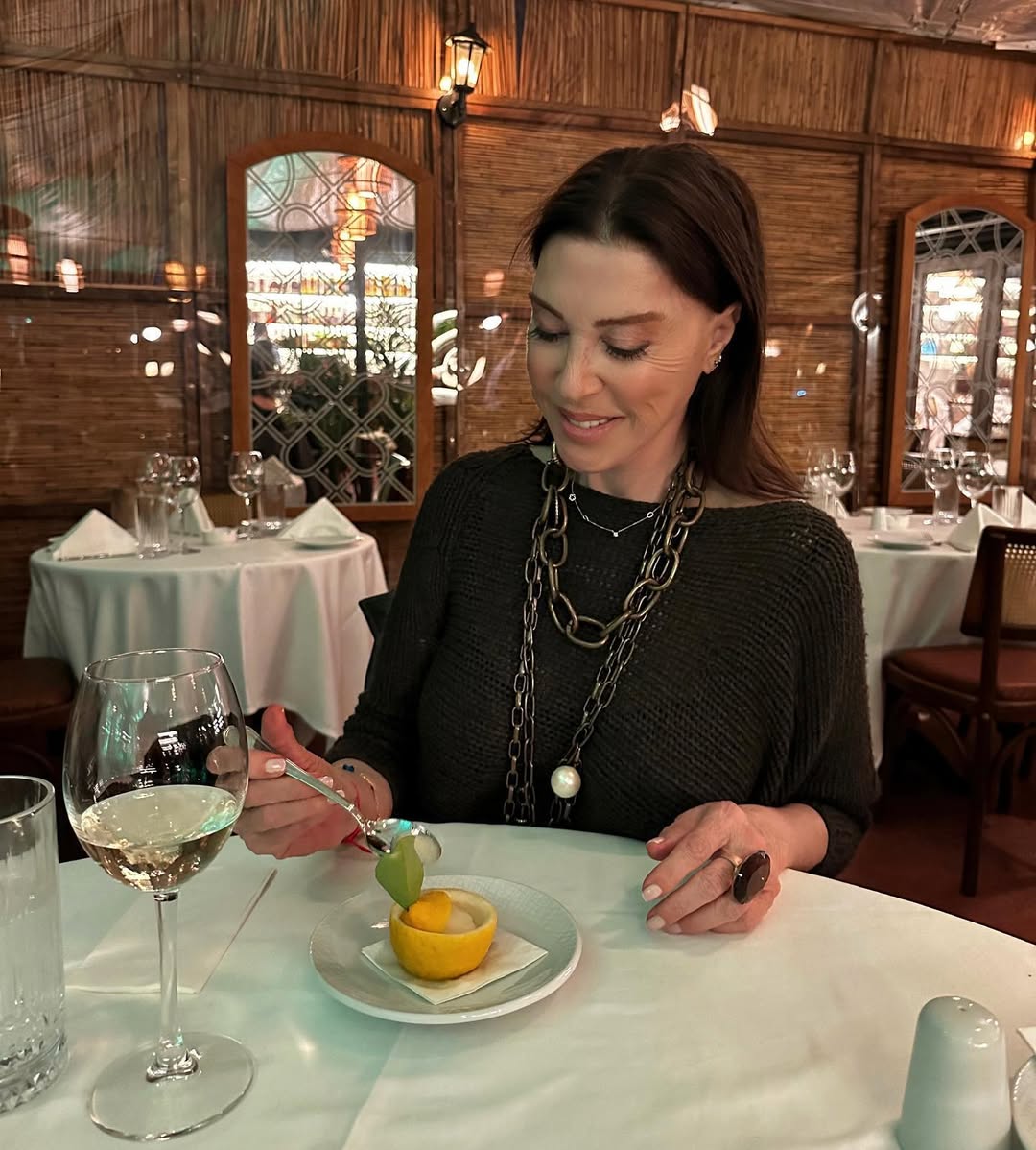 Как в реальной жизни выглядит актриса, сыгравшая Валиде-султан в сериале &quot;Великолепный век&quot; (фото)