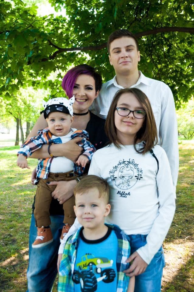 Не только Могилевская. Украинские звезды, которые стали мамами после 40-ка