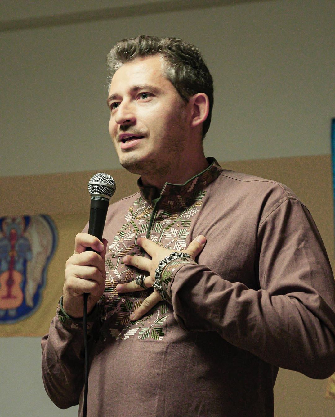 Коля Сєрга зізнався, що його брат із Росії воює на боці окупантів