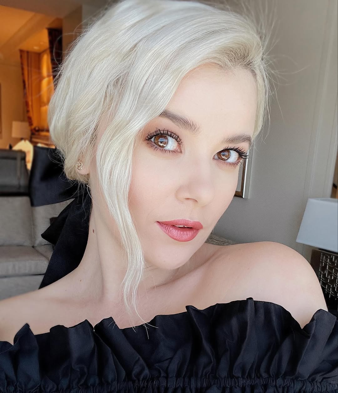 Мика Ньютон перевела свой хит &quot;В плену&quot; на украинский: как звучит песня