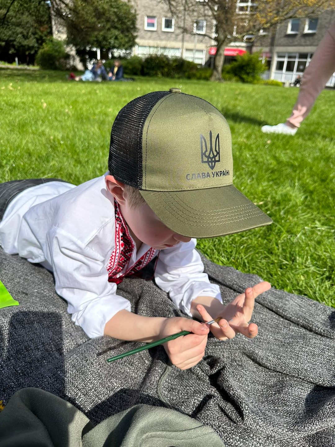 Не только Могилевская. Украинские звезды, которые стали мамами после 40-ка