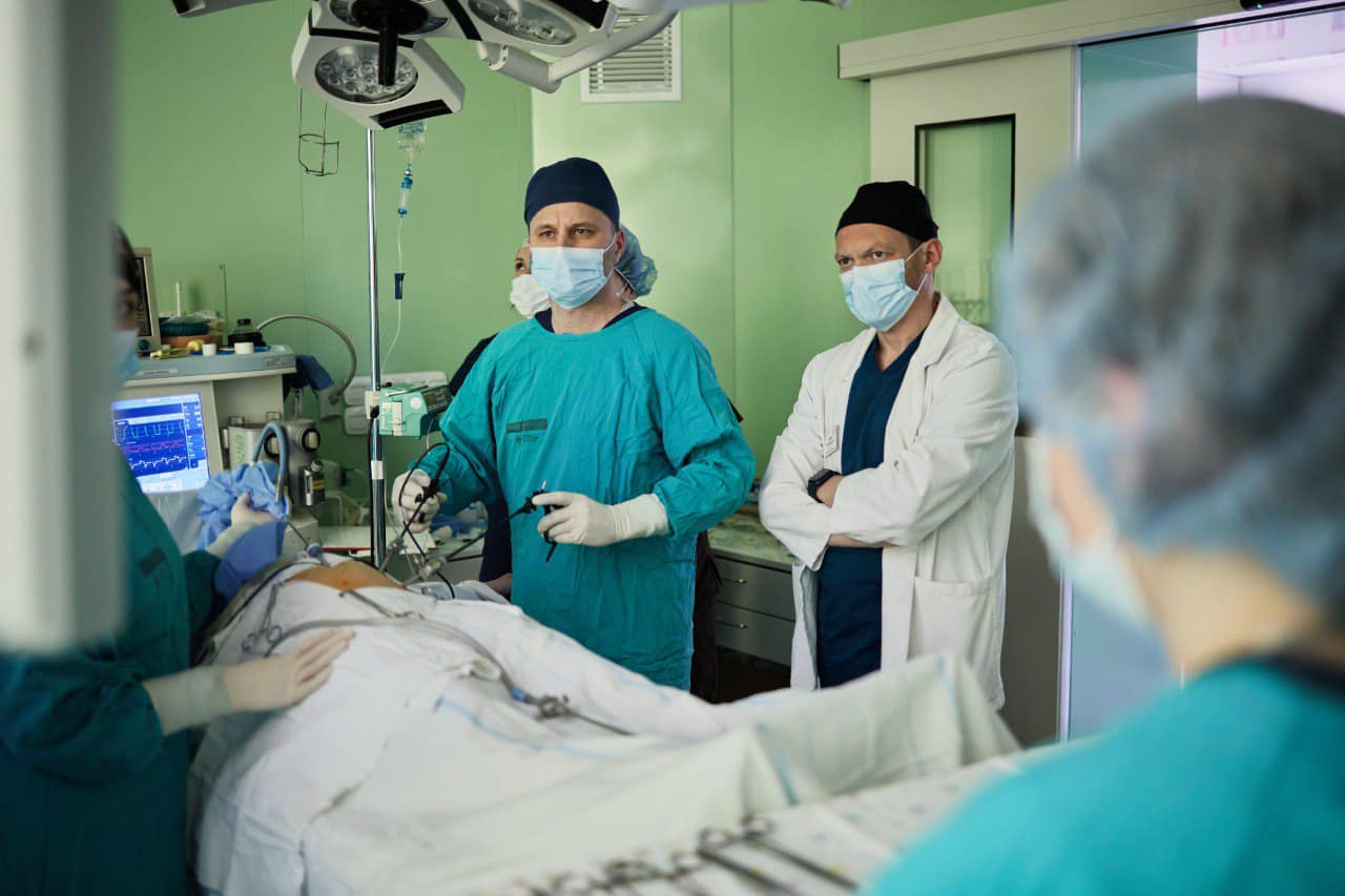 Обнаружили гигантскую кисту: во Львове срочно спасали новорожденную девочку