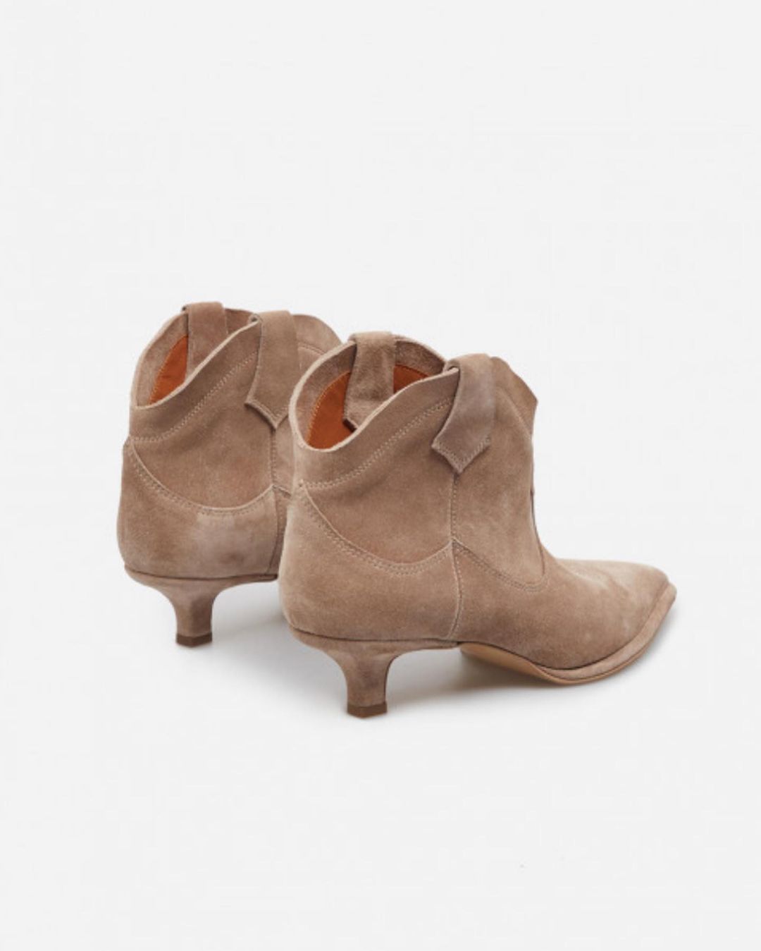 Ловите самую модную обувь лета 2023, без которой не выйти на улицу