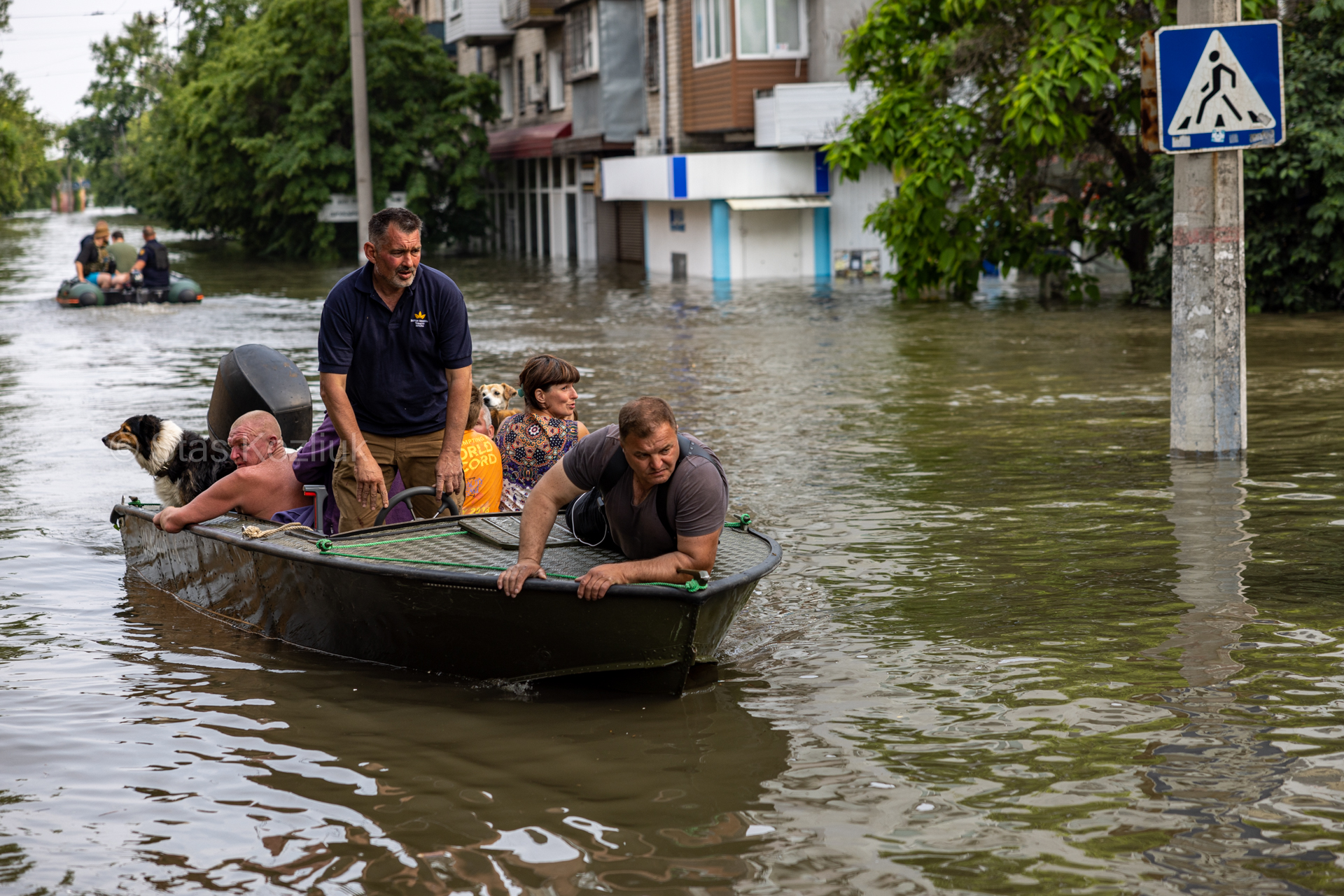 Оккупанты бросили людей умирать. Что происходит в затопленных городах после подрыва Каховской ГЭС (фото)