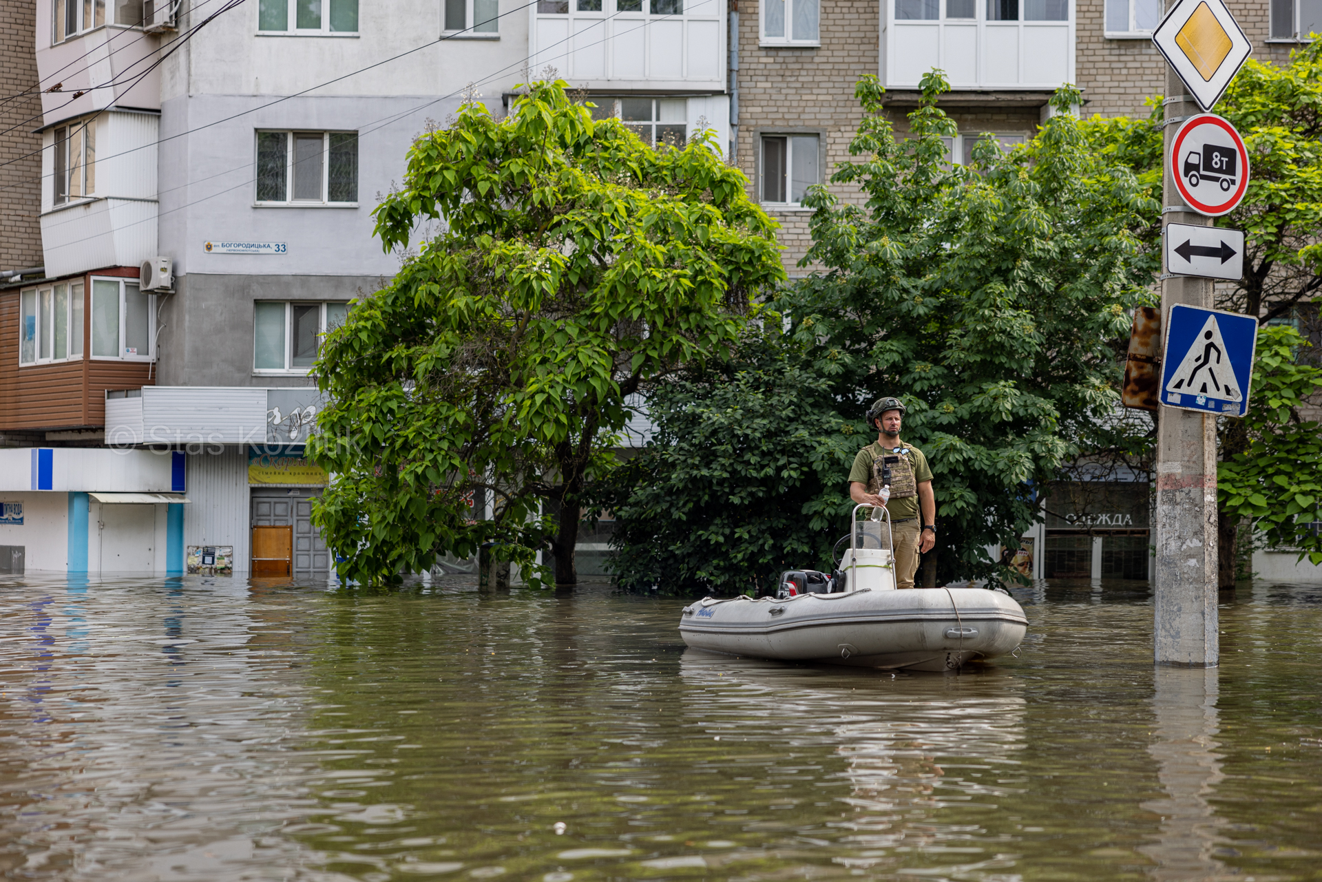 Оккупанты бросили людей умирать. Что происходит в затопленных городах после подрыва Каховской ГЭС (фото)