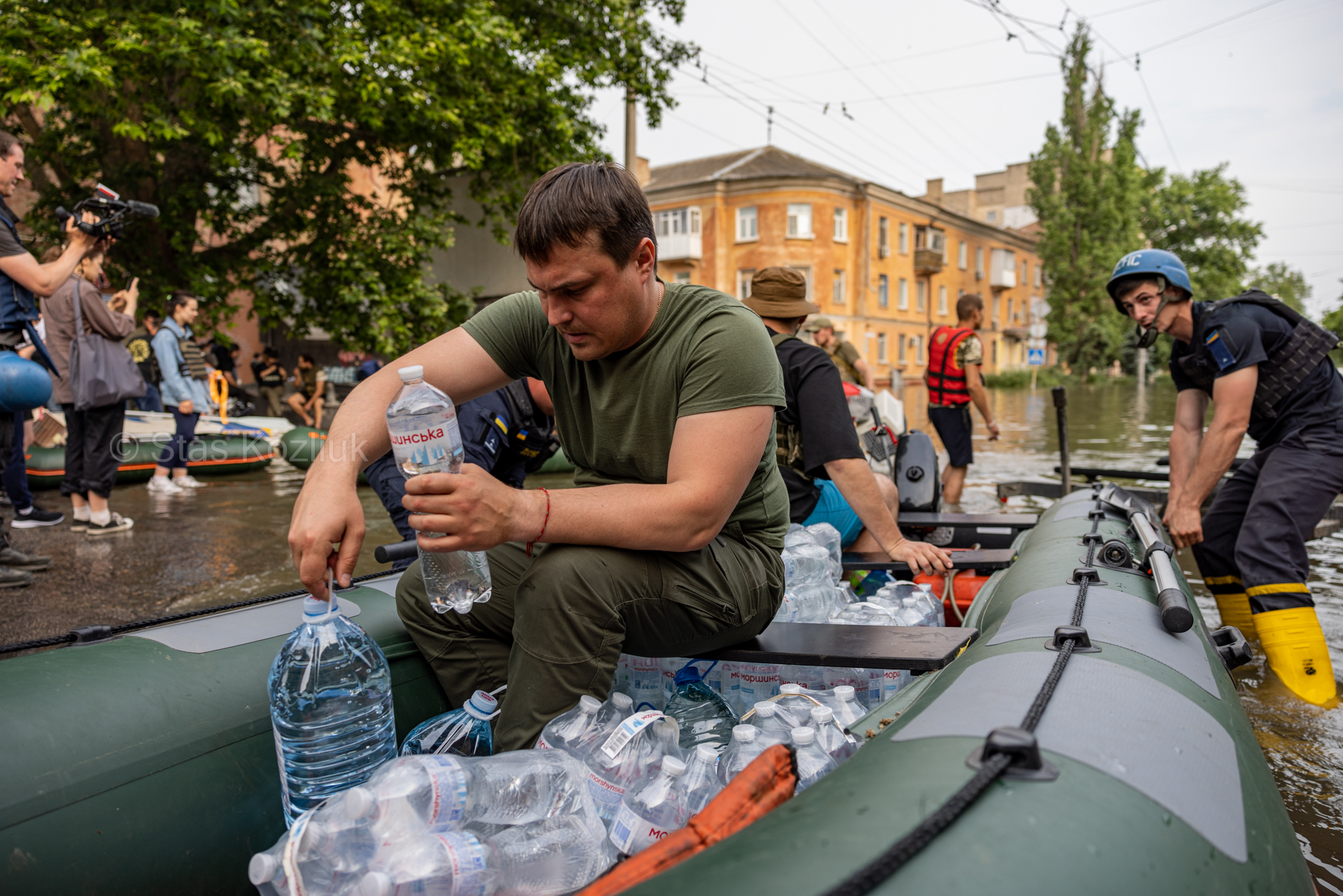 Оккупанты бросили людей умирать. Что происходит в затопленных городах после подрыва Каховской ГЭС (фото)