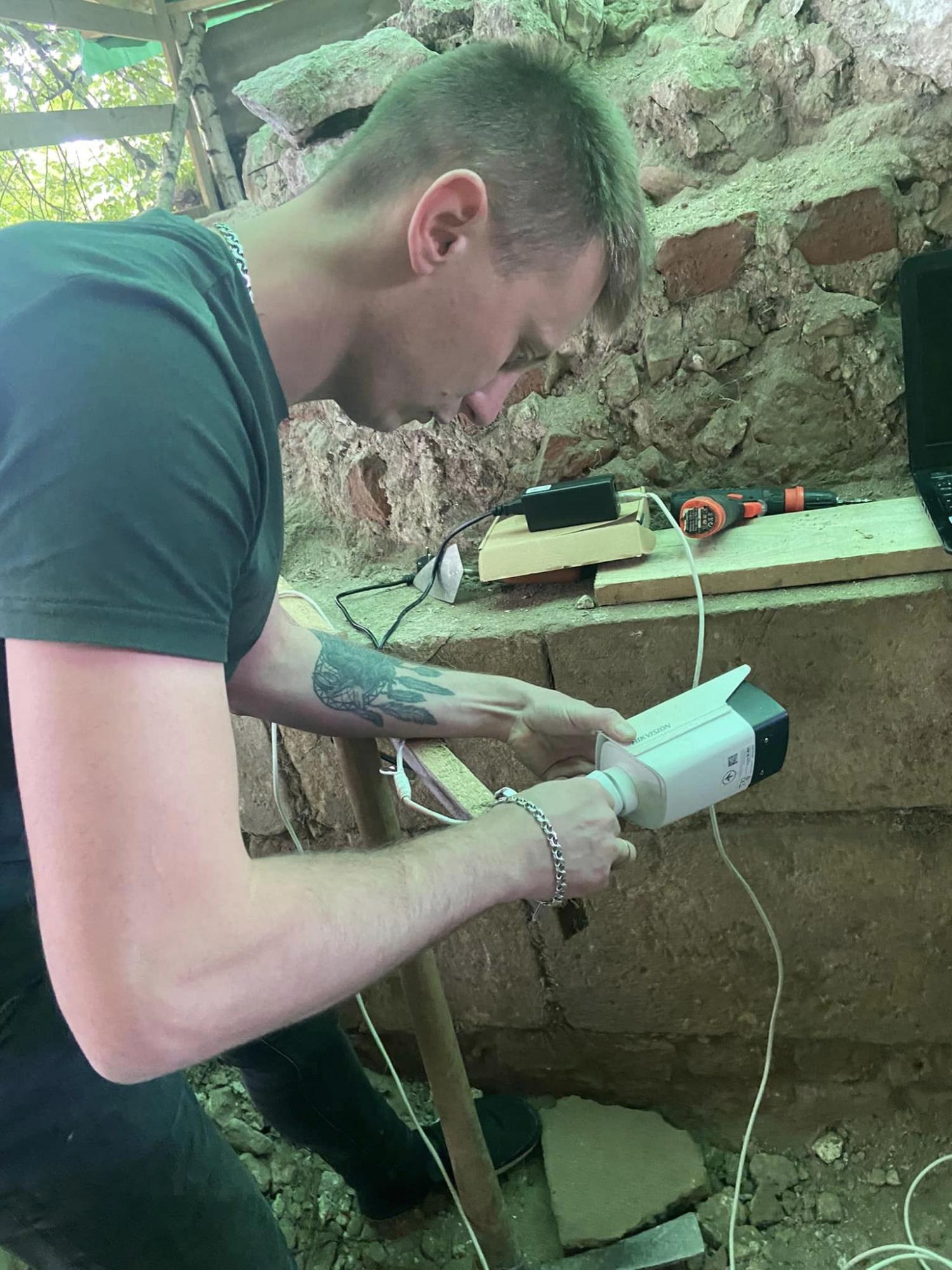 Под Галицким замком нашли тайное подземелье XVI века. Вот первые фото и видео