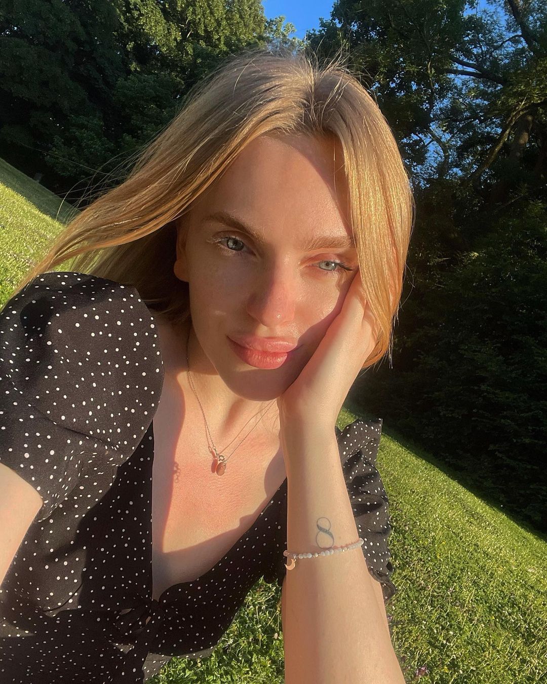 Бізнес на полуниці в шоколаді. Як 26-річна одеситка під обстрілами радує українців смаколиками