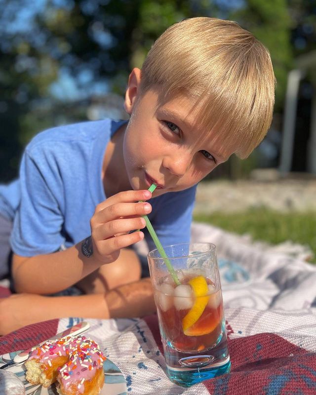 &quot;У нас была возможность вывезти&quot;. Alyosha обратилась к людям, которые не выехали с детьми из Украины