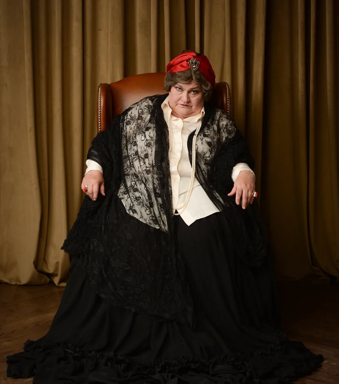 68-річна зірка &quot;Спіймати Кайдаша&quot; захотіла на фронт: чому у ТЦК їй відмовили