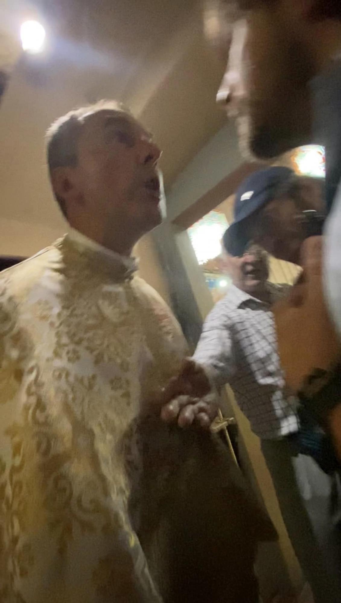 &quot;Мы очень просим&quot;. В Ужгороде священник призвал, чтобы Бог помирил &quot;два братских народа&quot;