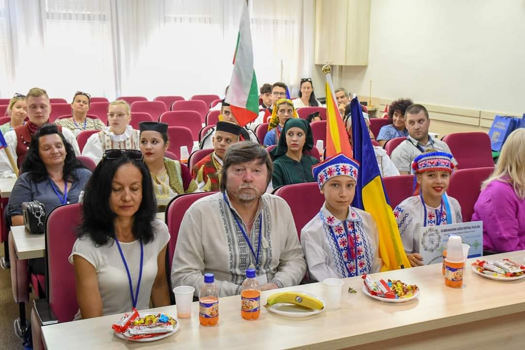 &quot;Бігали з автоматами&quot;. Угорські прикордонники годинами тримали українських дітяй, які їхали на гастролі