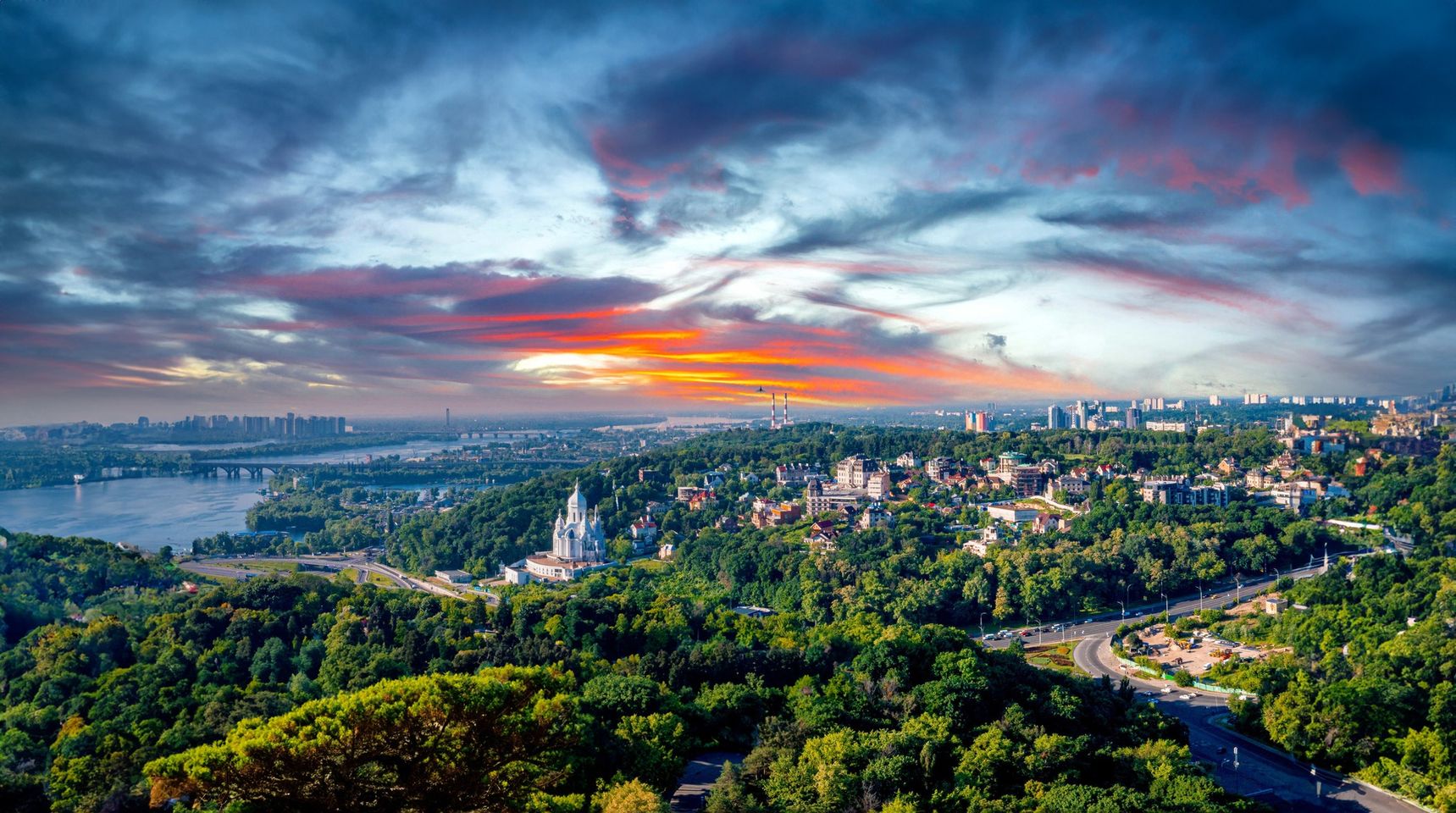 Смотрите, на какой монумент могут заменить &quot;Родину-мать&quot;. Первые фото нового проекта