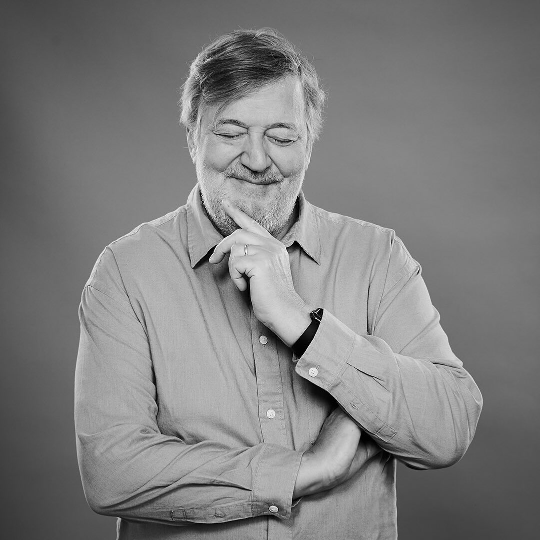 Стівен Фрай звернувся до українців і сказав, чим вони відрізняються від росіян (відео)