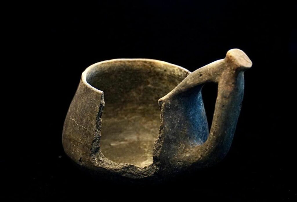 В Полтавской области обнаружили уникальное золото, которому более 2 000 лет: фото находки