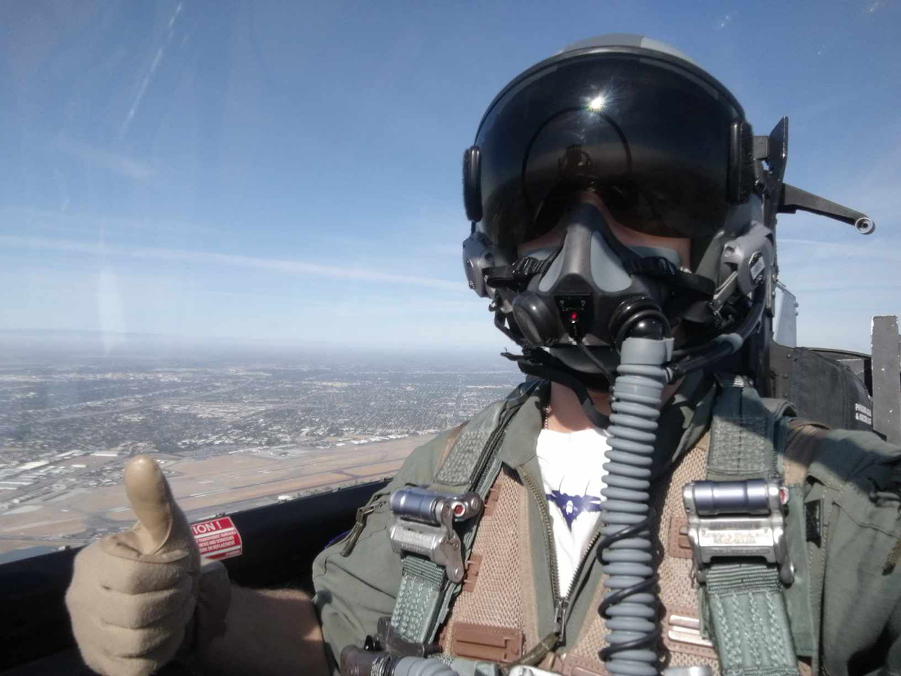 Біль і сльози... У Києві попрощалися з "Джусом" - легендарним пілотом, який жив небом (фото)