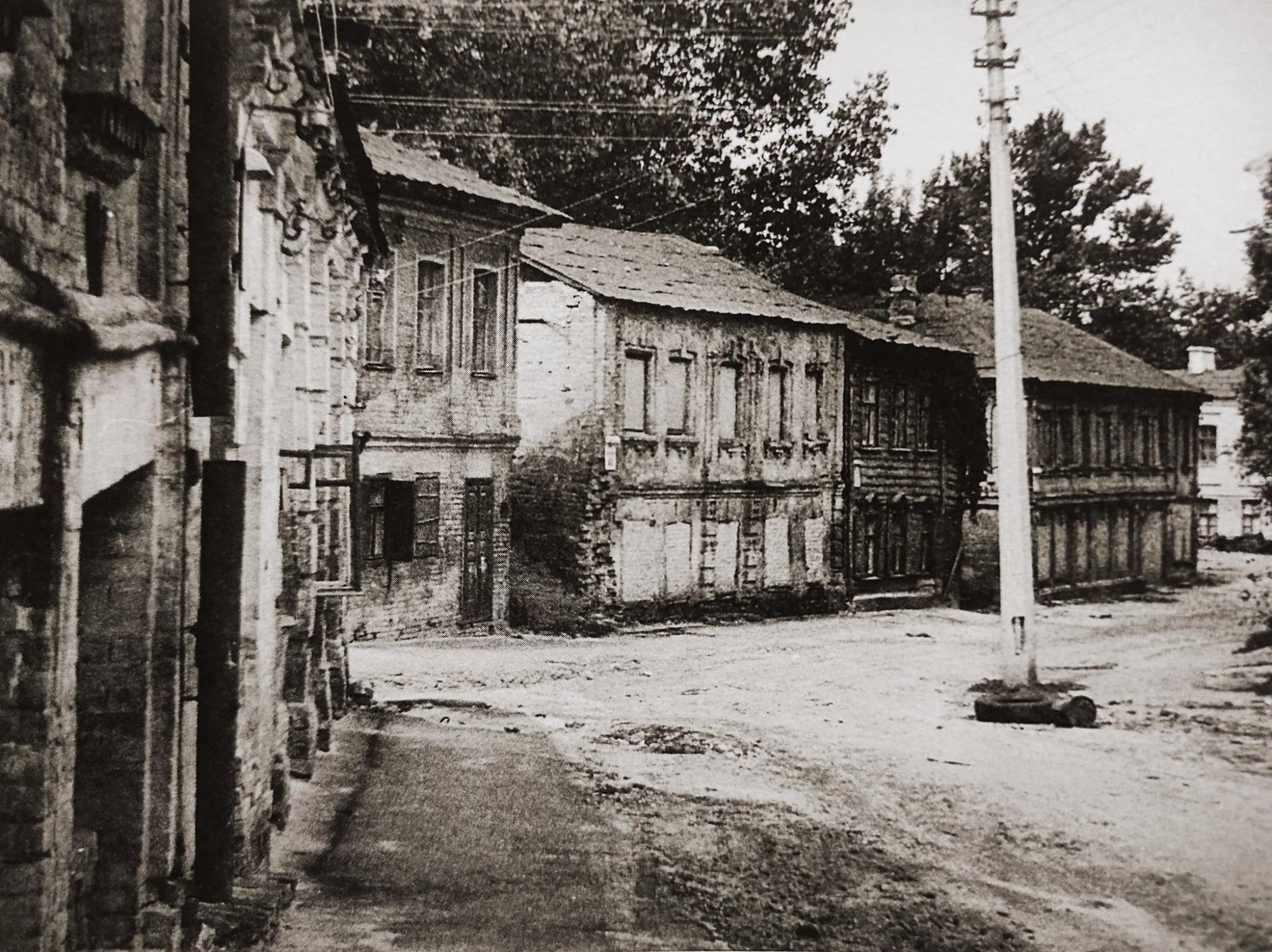 "Мама мене повела показати, як живуть дуже бідні люди". Якою була Воздвиженка 30 років тому (фото)