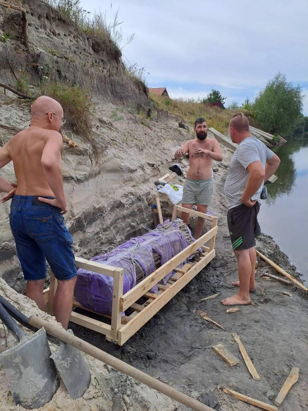 Археологи показали артефакты, найденные под Киевом. Некоторым из них почти тысяча лет (фото)