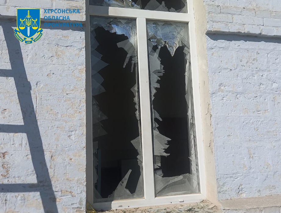 Росіяни обстріляли амбулаторію під Херсоном: є постраждалі, серед них фельдшер