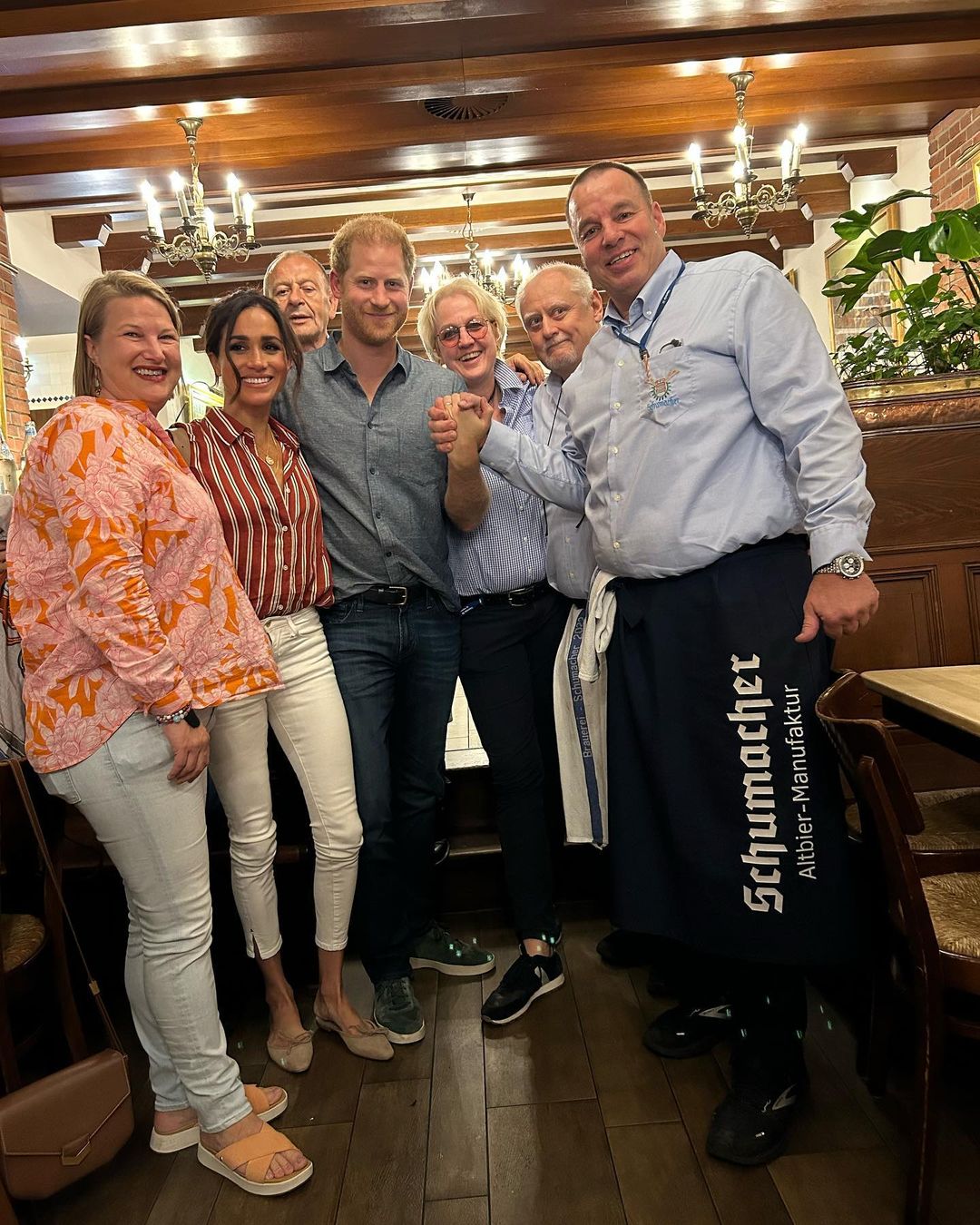 Принц Гаррі напився на святкуванні свого дня народження у неочікуваному місці: фото