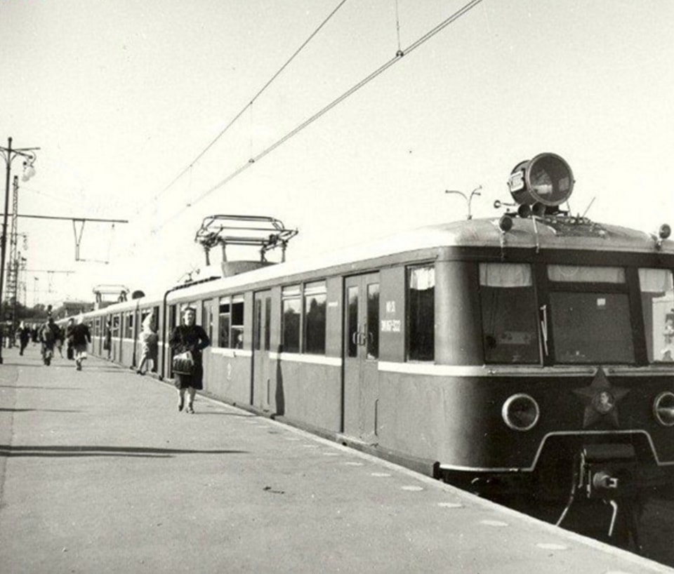 Окно в другую эпоху. Смотрите, какой была киевская железная дорога в середине ХХ века: ретрофото