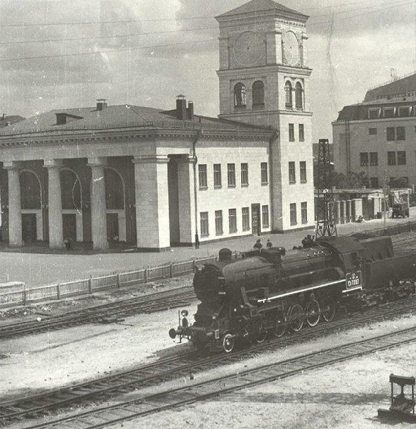 Окно в другую эпоху. Смотрите, какой была киевская железная дорога в середине ХХ века: ретрофото