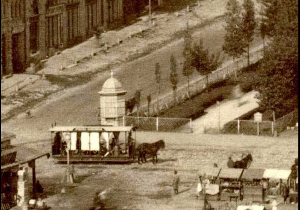 Дивіться, як виглядали перші київські трамваї понад 100 років тому: раритетні фото