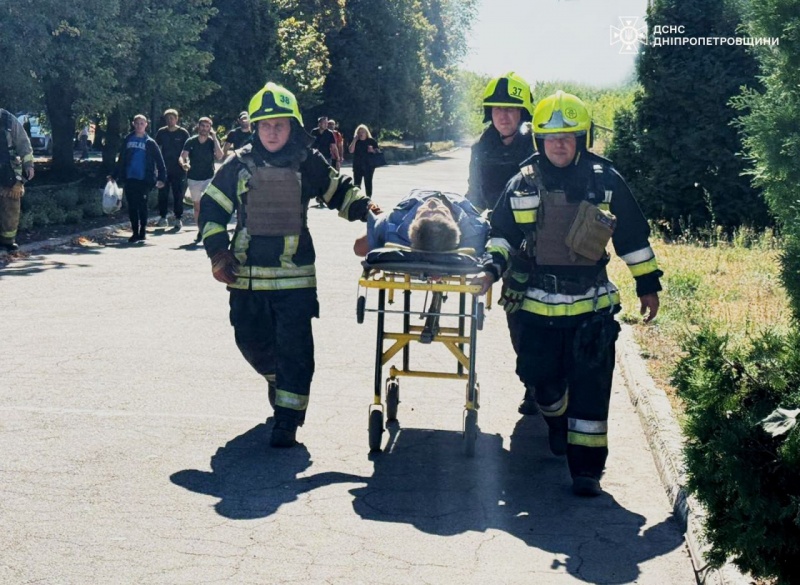 Били балістикою. В Павлограді вже понад 50 постраждалих після атаки РФ (ФОТО)