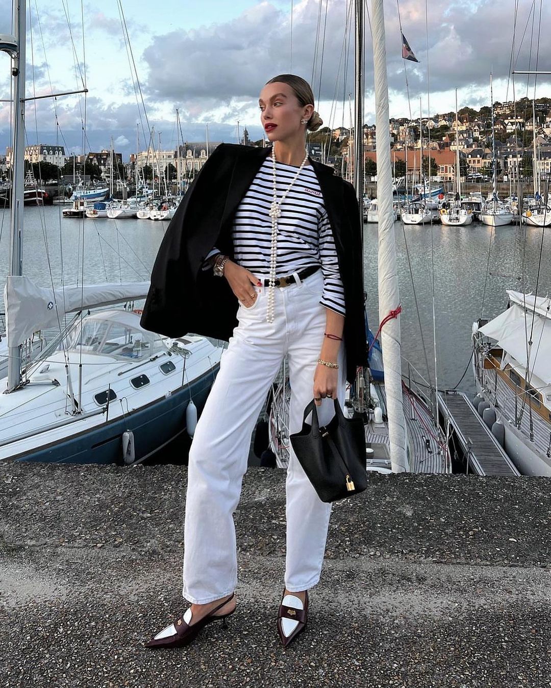 Сочетается с любым образом: стилист показала ожерелье, которое снова вернулось в моду