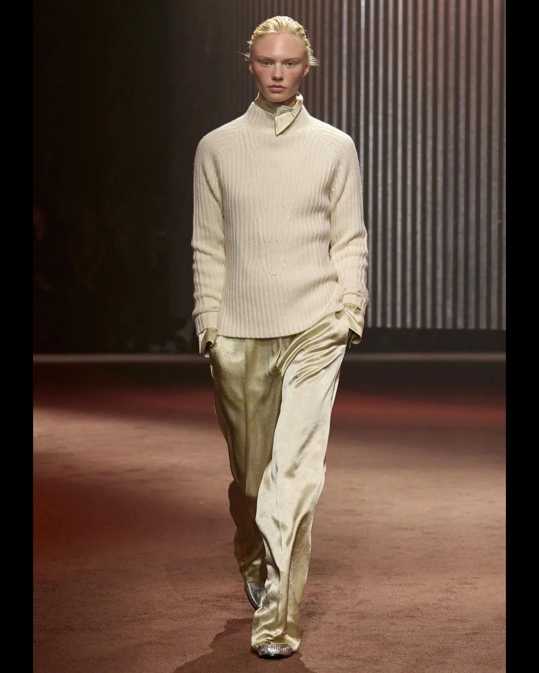 Без них никуда: стилист показала стильные варианты брюк (фото)