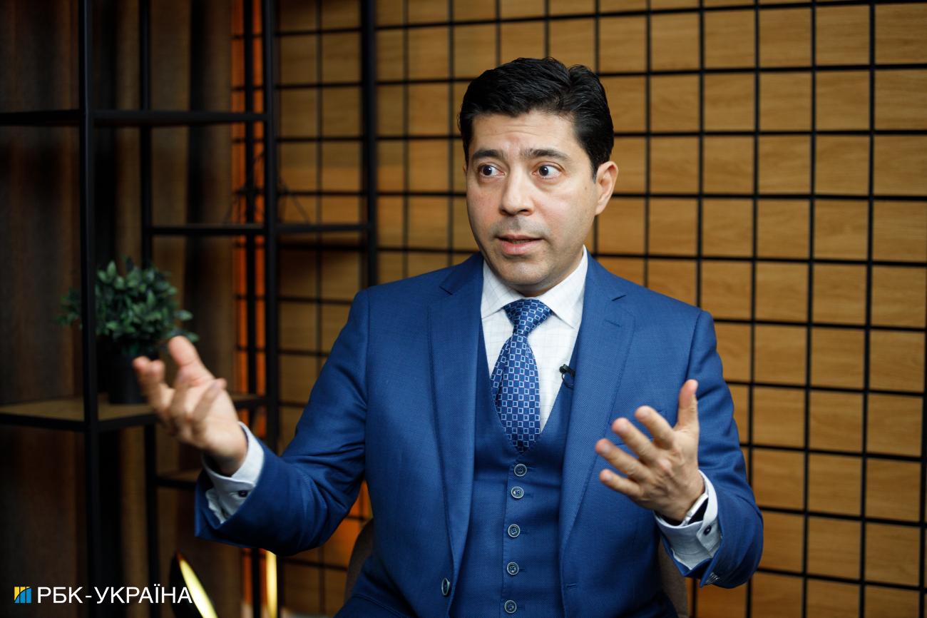 Американський імунолог Умід Шарапов: В Україні епідемія серед невакцинованих