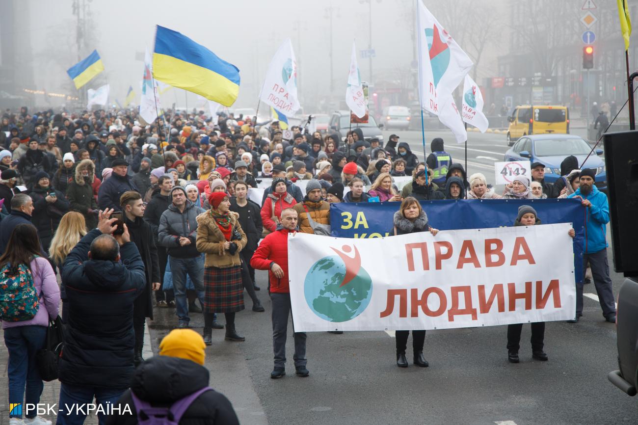 Війна з міфами. Хто стоїть за рухами &quot;антиваксів&quot; та як із ними борються в Україні