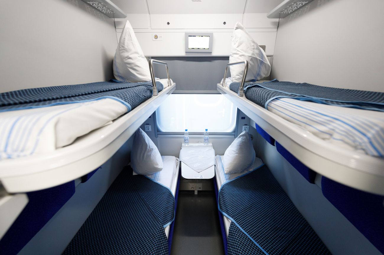 Укрзализныця показала обновленный подвижной состав: на чем теперь возят украинцев (фото)