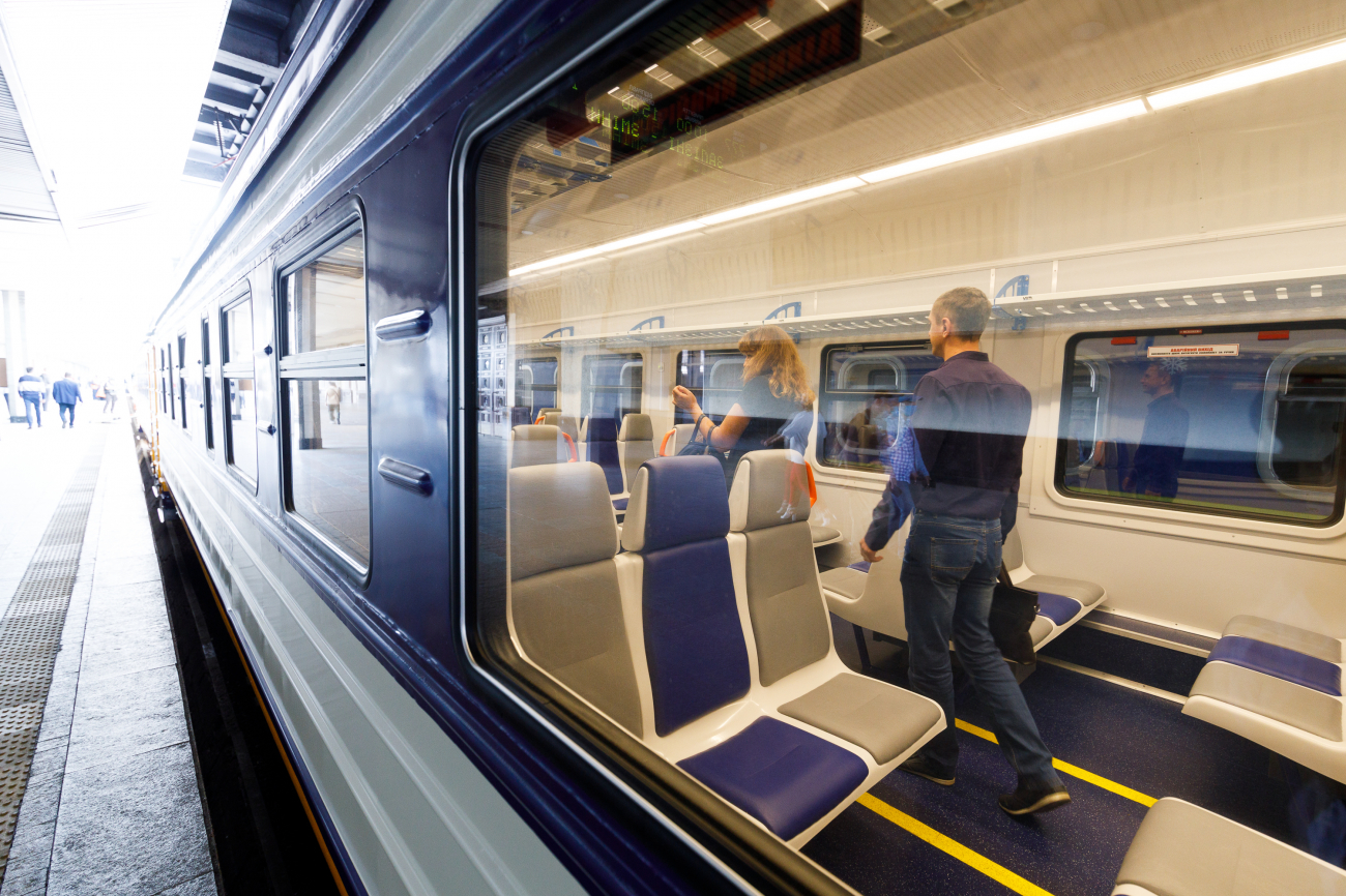 Укрзализныця показала обновленный подвижной состав: на чем теперь возят украинцев (фото)