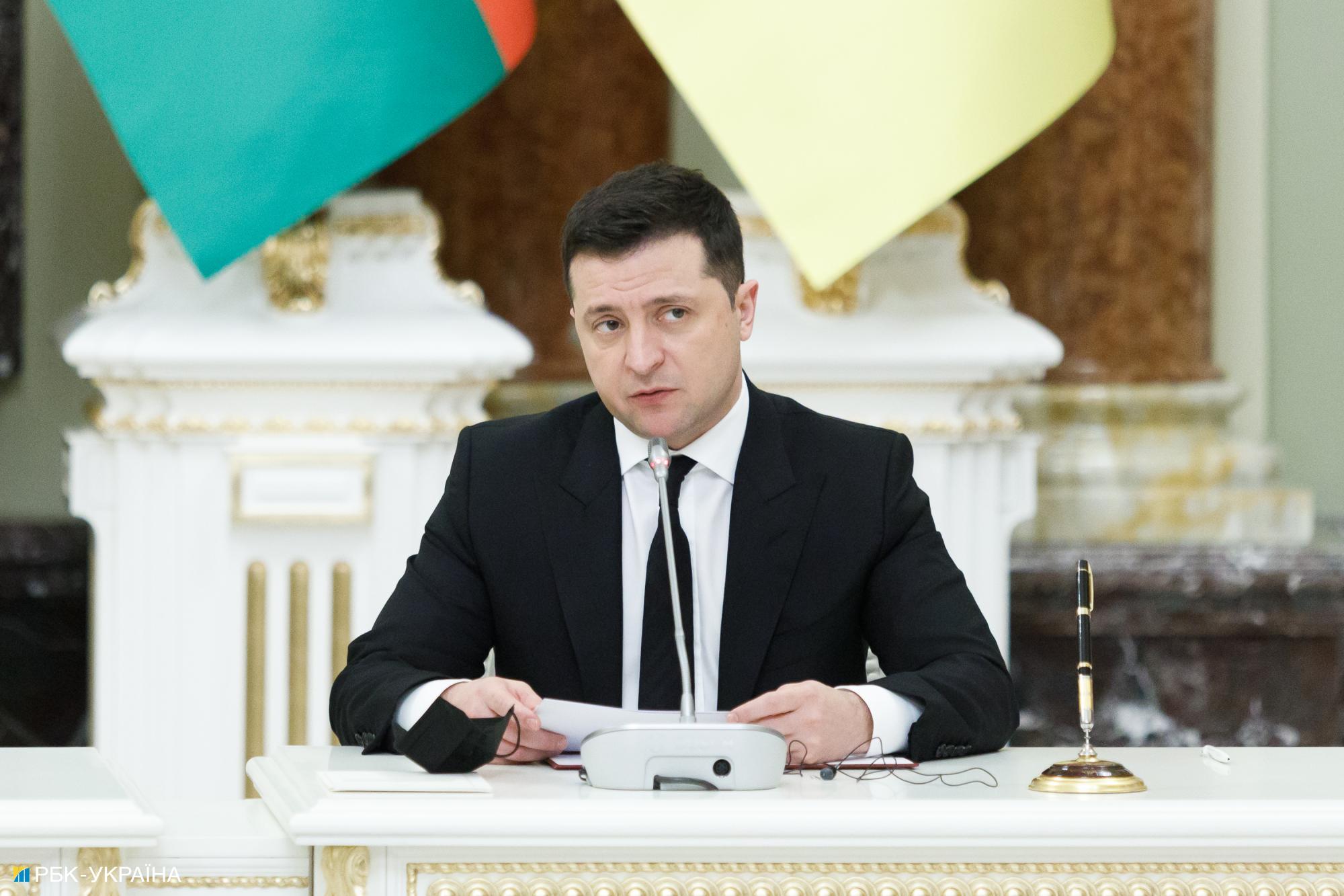 Зеленському - 44: як змінювався наймолодший президент і як його привітати (фото)