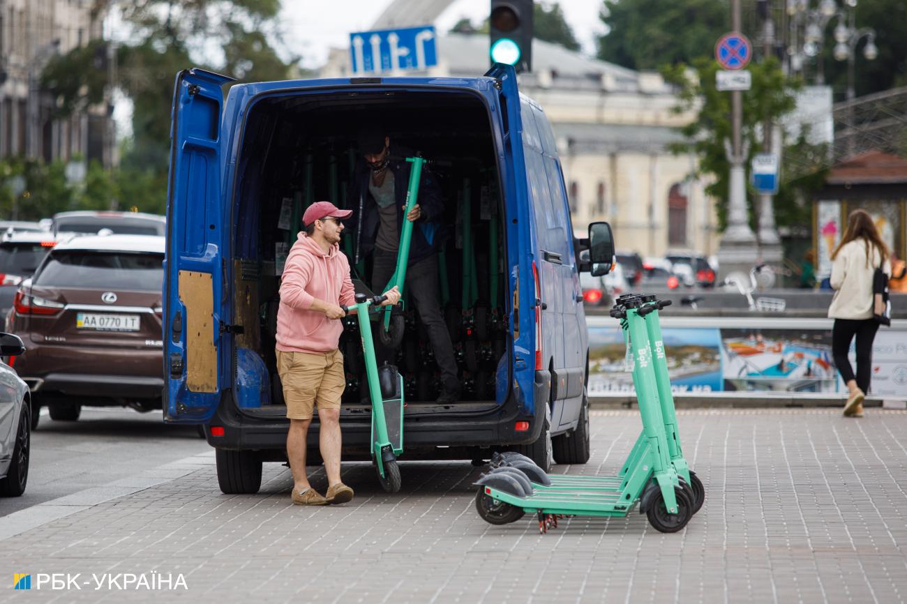 Самокати поза законом. Де насправді не можна їздити і чи будуть штрафи для &quot;гонщиків&quot; у парку
