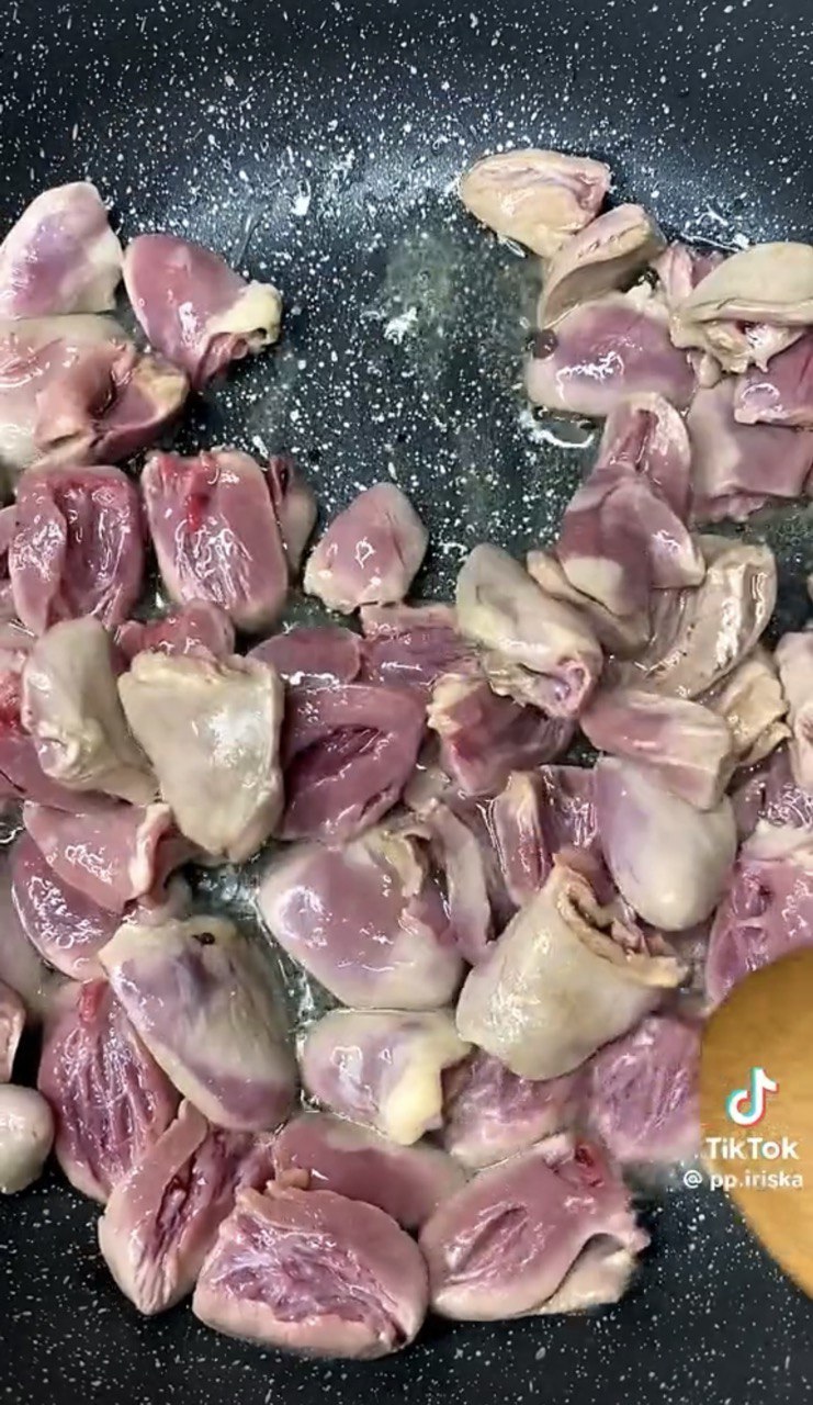 Як приготувати макаронами з курячими сердечками: рецепт смачної і бюджетної вечері