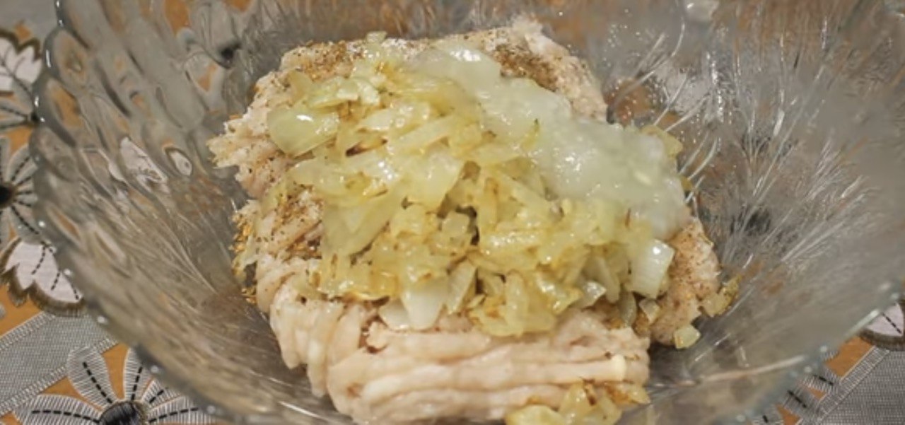 Просто и быстро: рецепт приготовления вкусных пирожков с мясом на сковороде