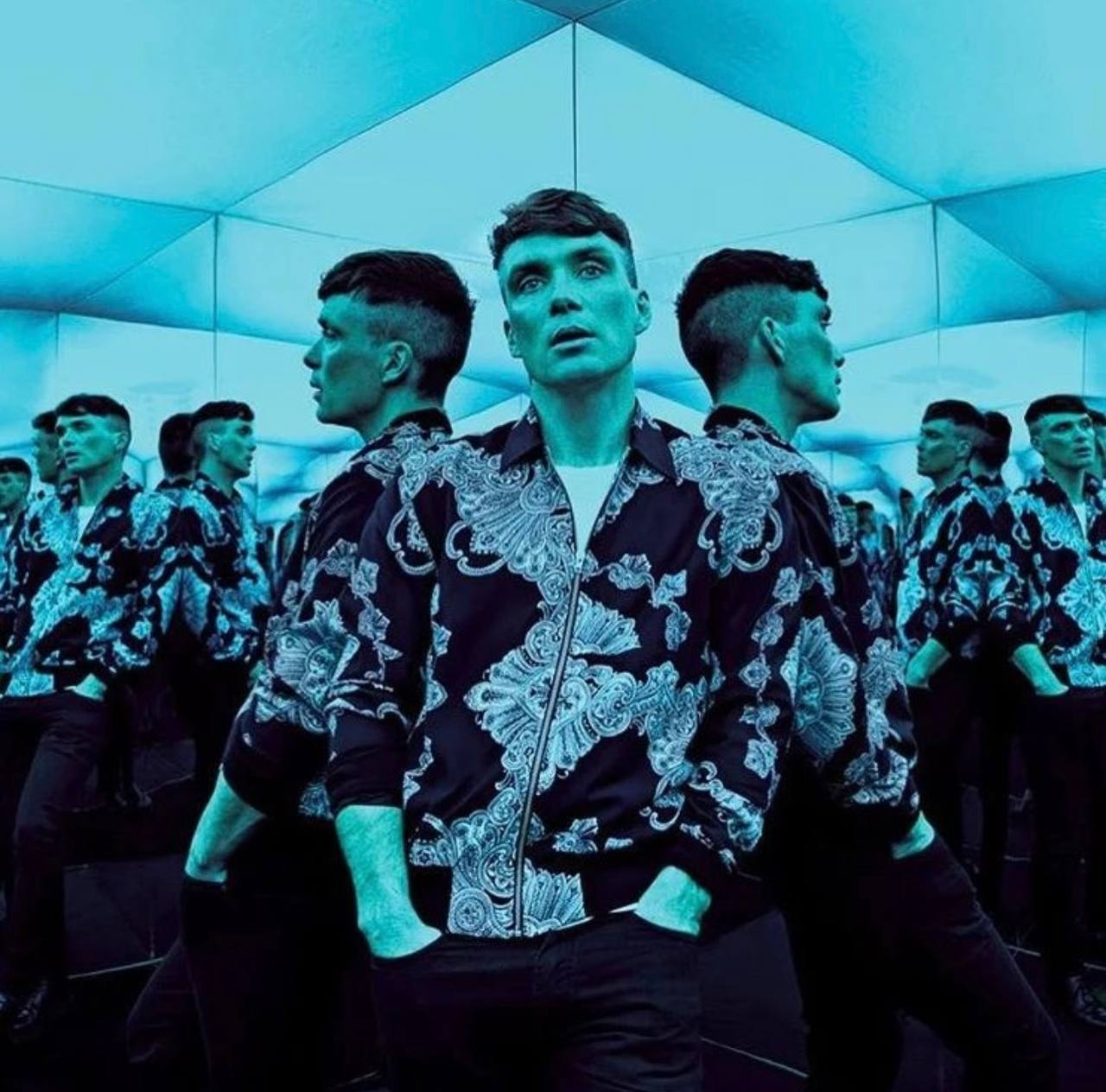 Оскароносный Киллиан Мерфи показал интересную фотосессию в современном стиле