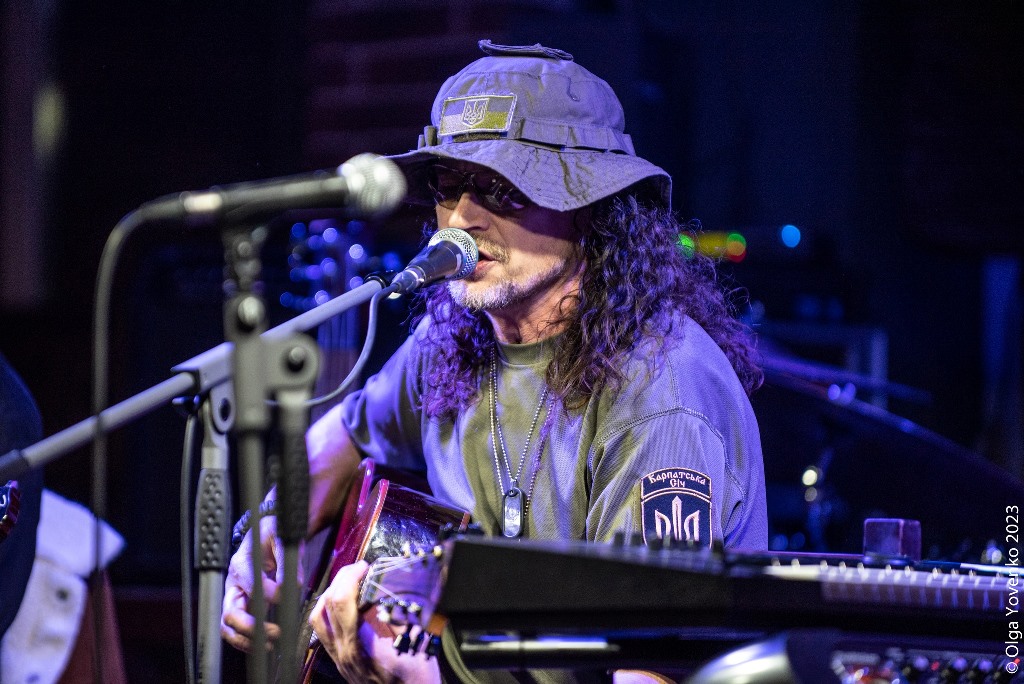 &quot;О, Боже, ты его не забирай&quot;: Юркеш растрогал песней в День Героев