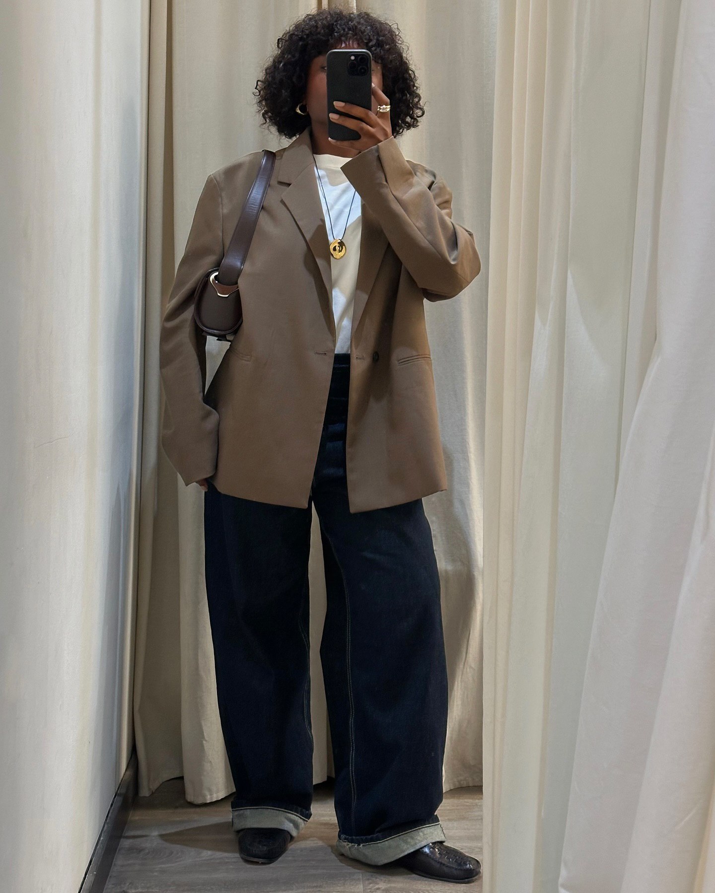 С чем носить деним: 4 тренда джинсовой моды на осень 2024